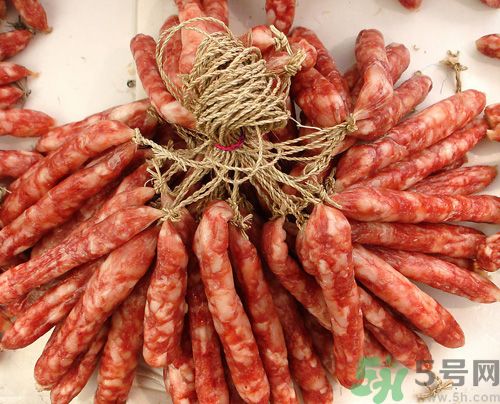 臘腸發(fā)霉還能吃嗎？臘腸發(fā)霉要怎么辦？