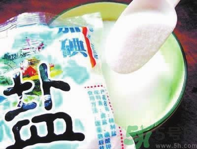 新衣服要不要洗了再穿？新衣服不洗可以穿嗎？