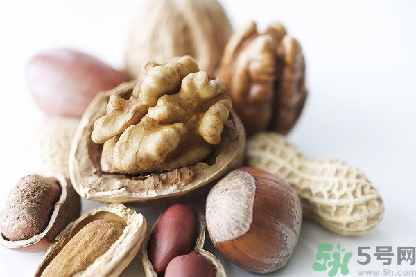 吃堅(jiān)果有什么好處？吃堅(jiān)果要注意什么？
