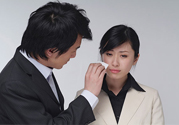 一生氣就流眼淚是怎么回事？生氣流淚怎么辦？