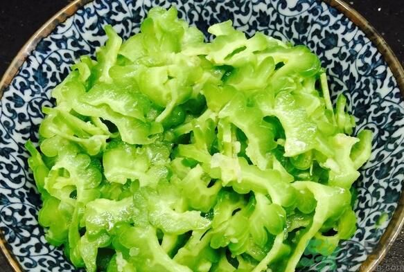 吃苦瓜可以祛痘嗎？苦瓜怎樣吃可以祛痘？