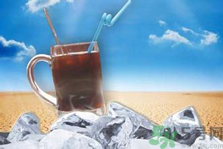 喝完酸梅湯后可以喝牛奶嗎？酸梅湯可以喝牛奶一起喝嗎？