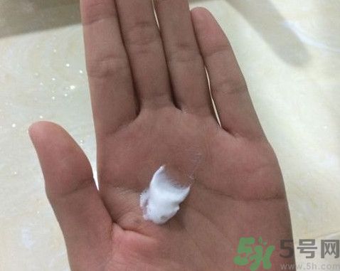 一人一方龍腦祛痘凈顏洗面奶怎么樣？好用嗎？
