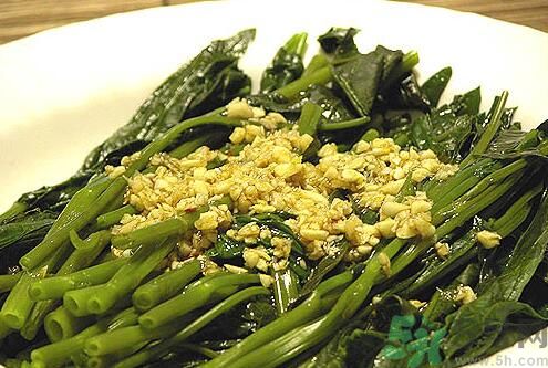 炒空心菜發(fā)黑怎么辦？空心菜怎么炒不發(fā)黑？