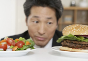 健身前后吃牛肉哪個(gè)部位好？健身前后吃牛肉什么部位好？