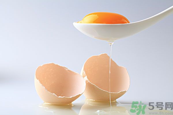 檸檬汁蛋清面粉做面膜能祛斑嗎？檸檬汁蛋清面粉能做面膜嗎？