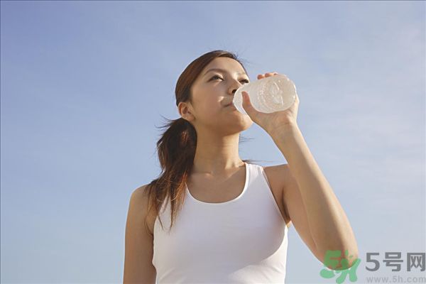 邊跑步邊喝豆?jié){可以嗎？跑步的時候喝豆?jié){好嗎？