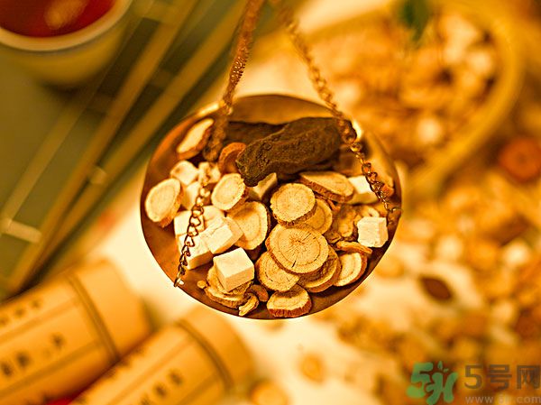 茯苓和苦丁茶能一起泡嗎？茯苓可以和苦丁茶一起喝嗎？
