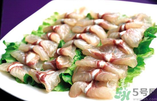 油燜干魚怎么做的？干魚怎么炒好吃？