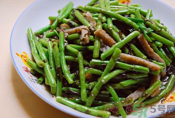 豆角沒(méi)熟可以吃嗎？吃沒(méi)熟的豆角會(huì)中毒嗎？