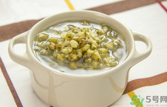 皮膚過(guò)敏能吃綠豆嗎？皮膚過(guò)敏能不能喝綠豆湯？