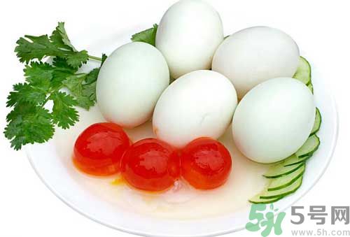 吃咸鴨蛋會上火嗎？吃咸鴨蛋可以降火嗎？