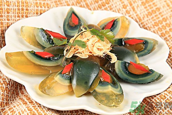 吃皮蛋可以降火嗎？吃皮蛋真的能降火嗎？