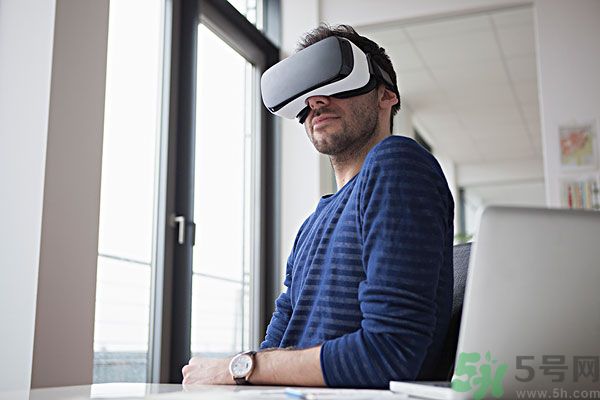4k vr眼鏡對(duì)眼睛有損傷嗎？4k vr眼鏡對(duì)眼睛危害有哪些
