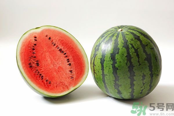 西瓜放冰箱可以放幾天？西瓜放冰箱隔夜能吃嗎？
