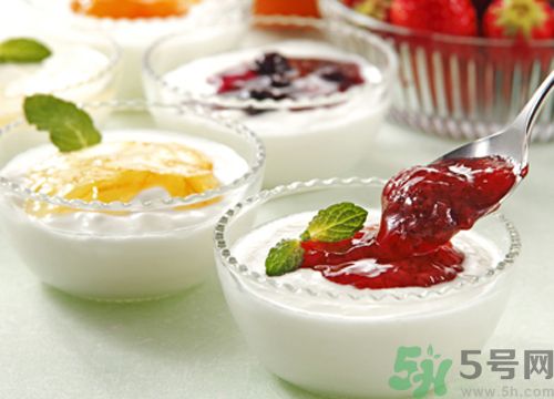 剛吃了消炎藥能喝酸奶嗎？剛吃了消炎藥喝酸奶會(huì)怎么樣？