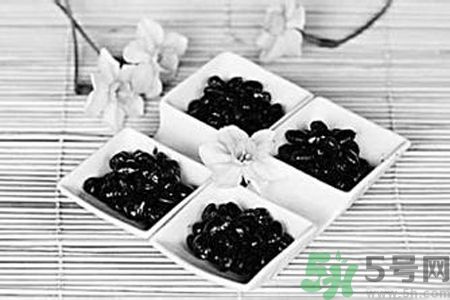 黑豆可以和牛奶一起煮嗎？黑豆和牛奶可以一起吃嗎？