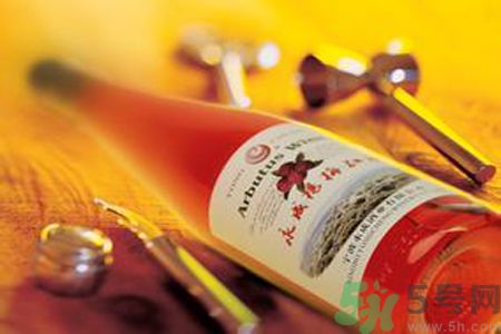 楊梅酒用的什么酒做的？楊梅酒有多少度？