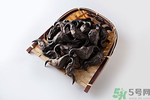 菱角汁染色怎么辦？菱角汁怎么洗掉？