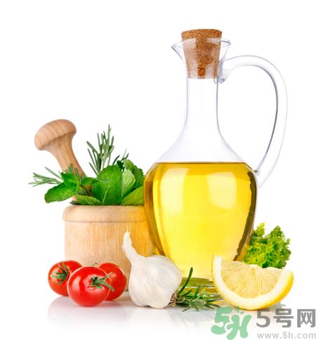 夏天吃橄欖油好還是調(diào)和油好？夏天吃橄欖油好嗎？