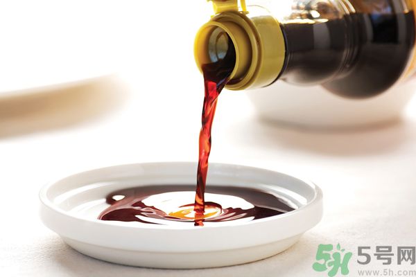 夏天醬油要不要放冰箱？醬油可不可以放冰箱？