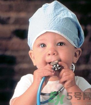 小孩子咬鉛筆會鉛中毒嗎？小孩子咬鉛筆會影響身體健康嗎？