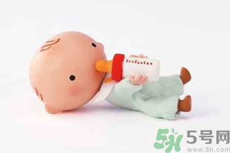 寶寶夏季中暑的原因？寶寶夏季中暑了怎么辦？