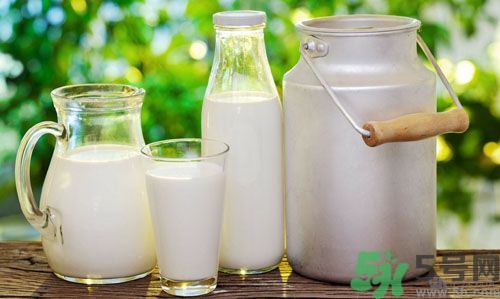 西瓜能和牛奶一起吃嗎？西瓜和牛奶一起吃好嗎？