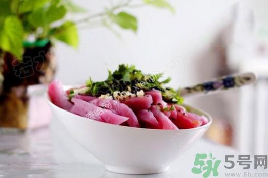 衣服上染上了莧菜汁怎么辦？衣服上的莧菜汁怎么洗掉？