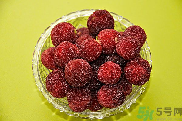 楊梅里面有小蟲怎么洗？楊梅里的蟲子怎么弄出來(lái)？