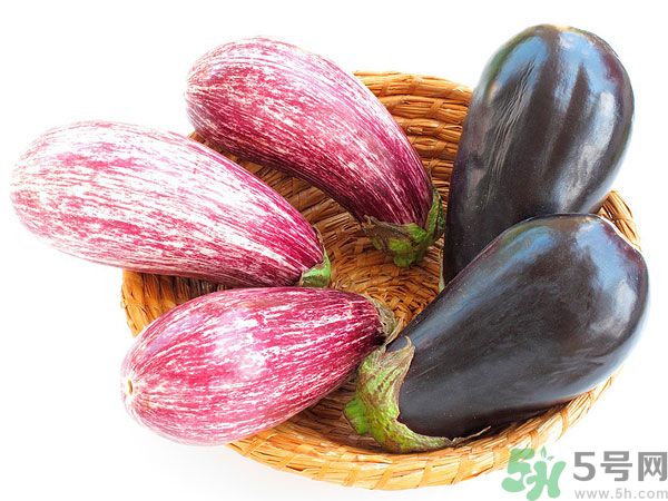 茄子里面發(fā)棕色能吃嗎？茄子里面有褐色能吃嗎？