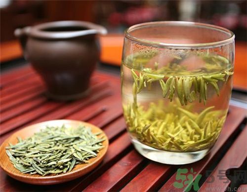 吃綠豆糕喝什么茶好？吃綠豆糕喝什么茶解膩？