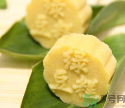 吃綠豆糕可以喝酸奶嗎？吃綠豆糕喝酸奶好不好？