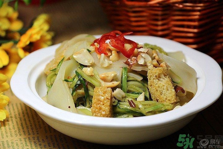 吃消炎藥還能吃涼皮涼面嗎？吃消炎藥吃涼皮會怎么樣？