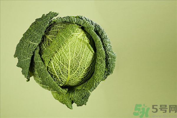 包菜外面爛了還能吃嗎？包菜里面有花可以吃嗎？
