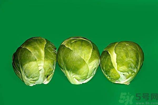 包菜外面爛了還能吃嗎？包菜里面有花可以吃嗎？