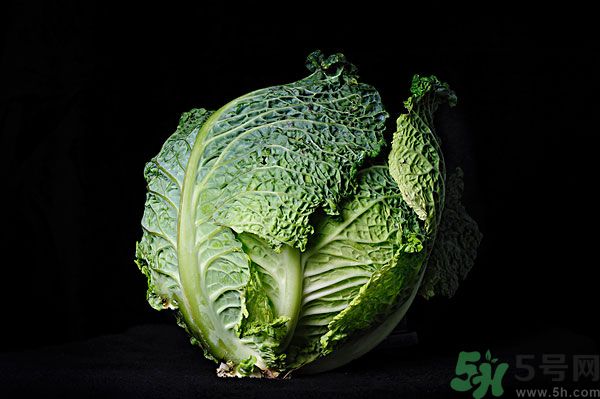 包菜外面爛了還能吃嗎？包菜里面有花可以吃嗎？