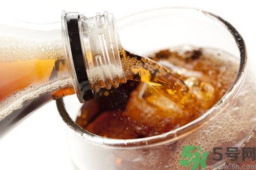 可樂沒氣了還能喝嗎？可樂沒氣了可以喝嗎？