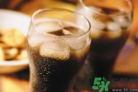 可樂(lè)沒(méi)氣了還能喝嗎？可樂(lè)沒(méi)氣了可以喝嗎？