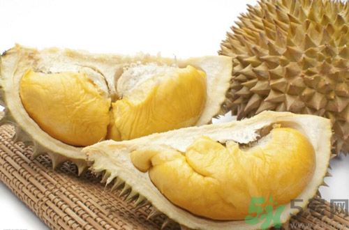 榴蓮可以和酸奶一起吃嗎？吃榴蓮可以喝酸奶嗎？