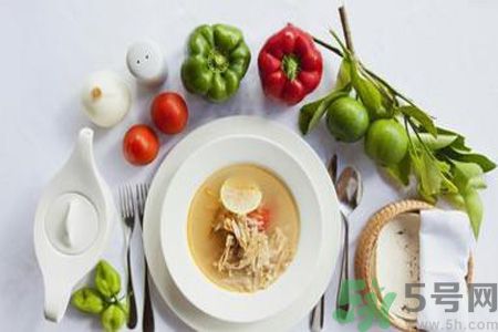 夏天吃什么養(yǎng)胃？夏天養(yǎng)胃要注意什么？