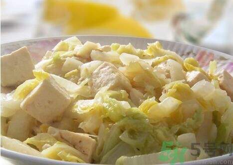 包菜可以和豆腐一起炒嗎？包菜能和豆腐一起吃嗎？
