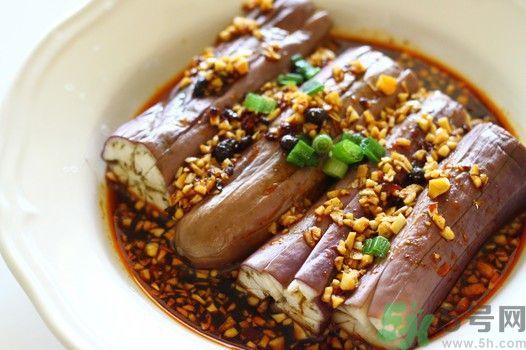 茄子皮有什么功效？茄子皮的功效是什么？
