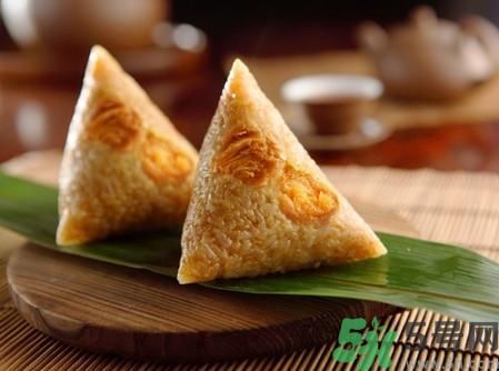 吃粽子時可以就大蒜嗎？粽子可以和大蒜一起吃嗎？