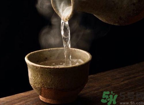 吃粽子可以喝酒嗎？吃粽子喝酒好嗎？