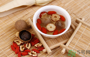 山楂紅棗一起泡水喝好嗎？山楂紅棗一起泡水喝有什么好處？