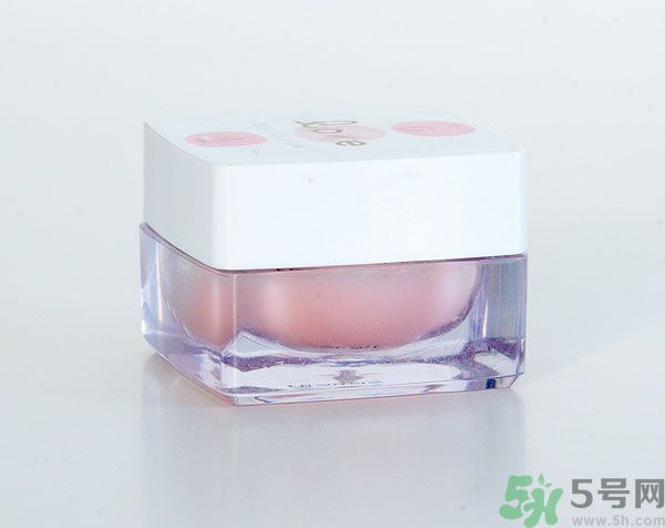 去年沒(méi)用完的防曬霜今年還能用嗎？擦護(hù)膚品直接用手取好嗎？