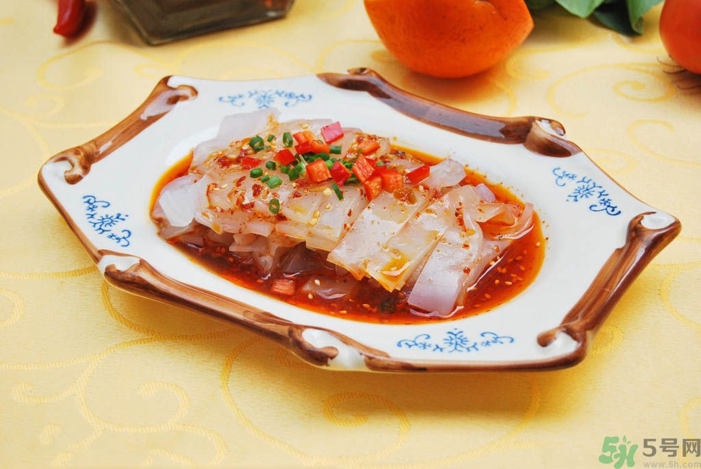 豆瓣醬的做法？豆瓣醬和黃豆醬的區(qū)別？