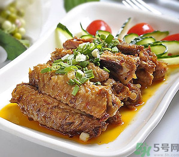 豆瓣醬的做法？豆瓣醬和黃豆醬的區(qū)別？