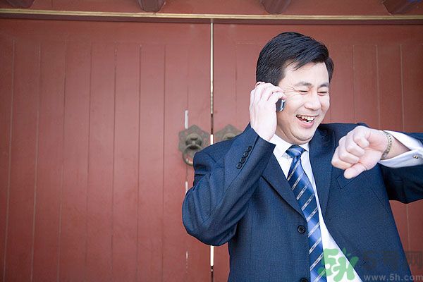 為什么中年人容易出軌？中年人出軌是什么原因？